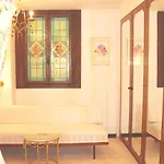 Barony Romantic-residence لوغانو