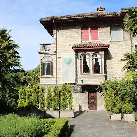 Barony Romantic-residence