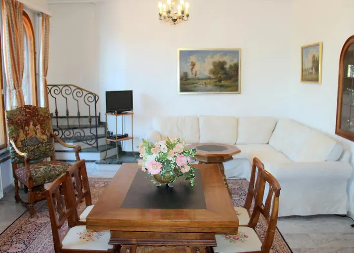 Barony Romantic-residence *