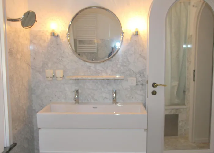 Barony Romantic-residence